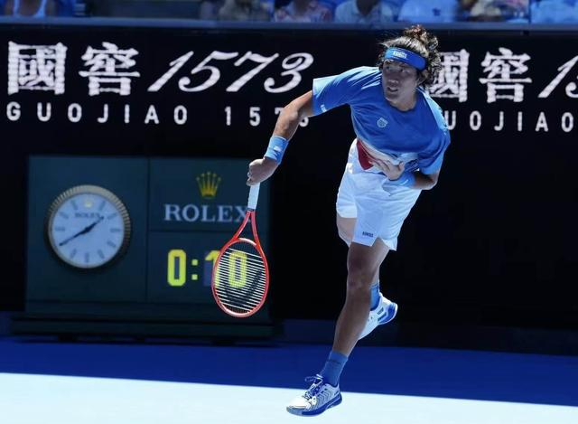 资格赛首轮出局！中国男单球员表现欠佳，女单成绩同样出现下滑|张之臻|吴易昺|奥斯汀|谢列赫梅捷娃|黄泽林_新浪体育_新浪新闻