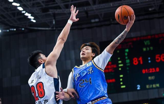 世界杯高清平台-北京首钢遭遇大面积伤病！四大主力相继伤停，许利民面临下课危机