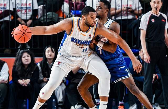 世界杯高清平台-北京首钢遭遇大面积伤病！四大主力相继伤停，许利民面临下课危机